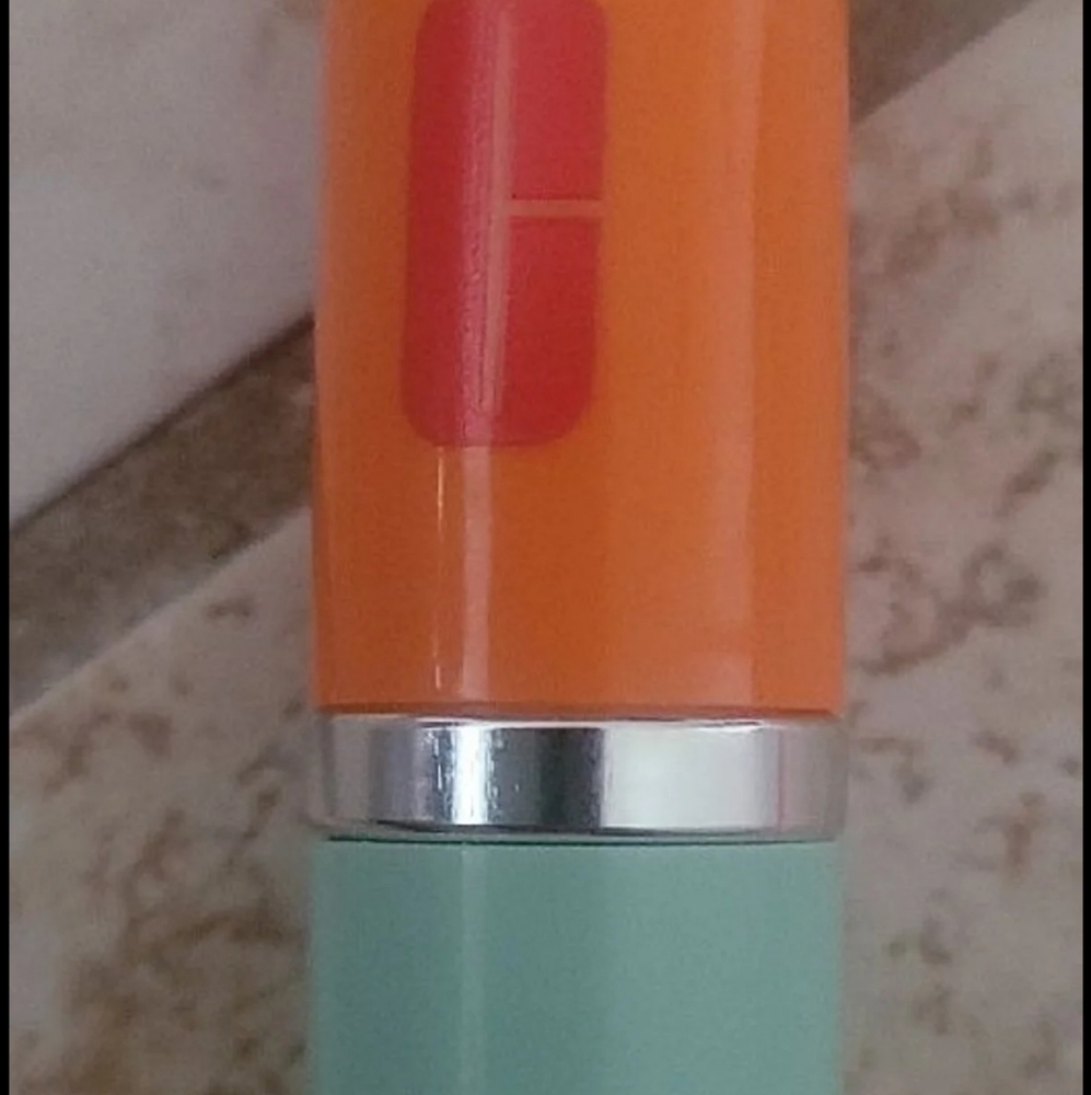 NWOT Clinique Pop Lip Color Passion Pop